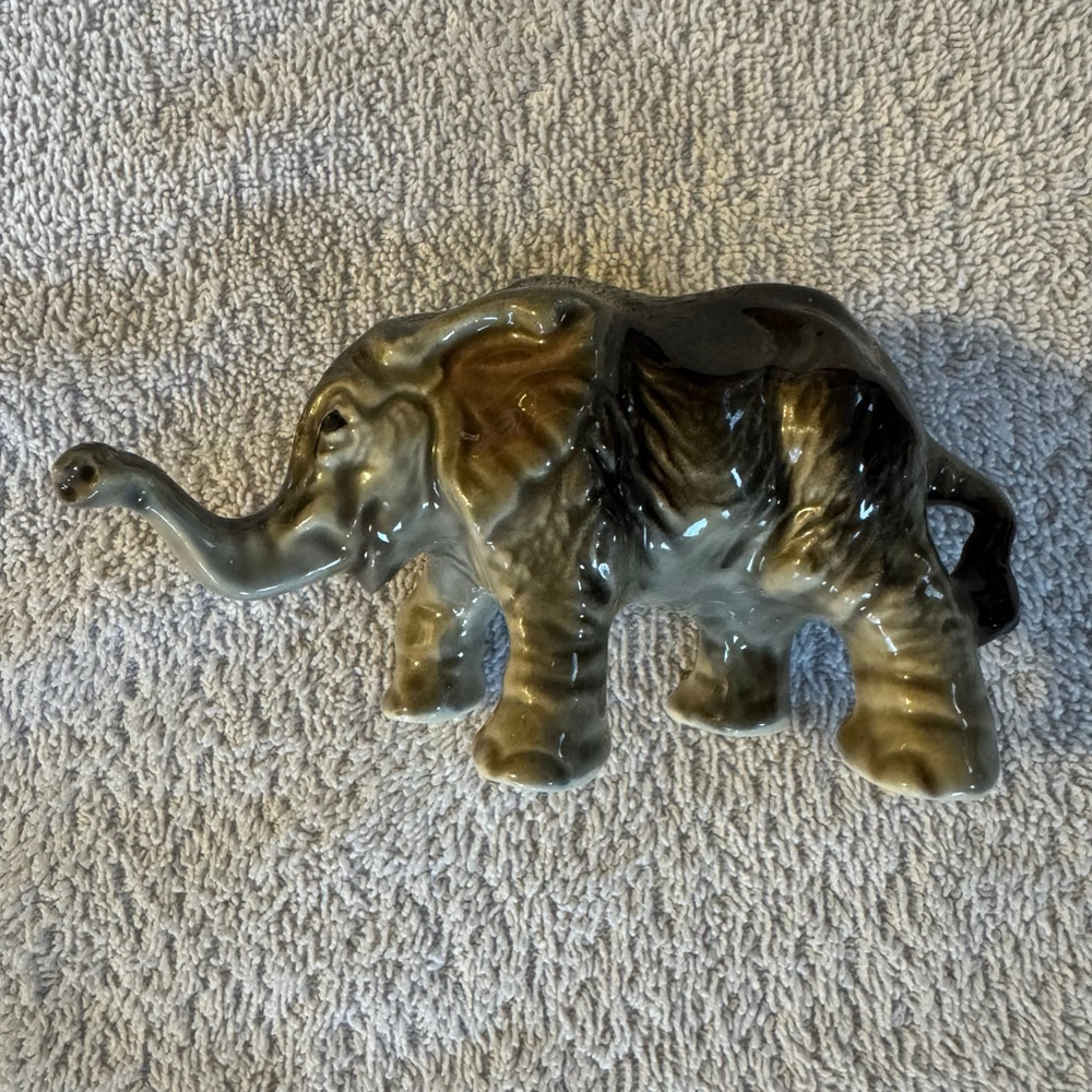 Ceramic Arts Studio TEMBINO Elephant by Betty Harrington MCM Pottery 4.5”